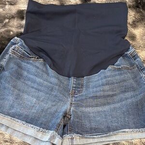 Time and Tru Maternity Shorts